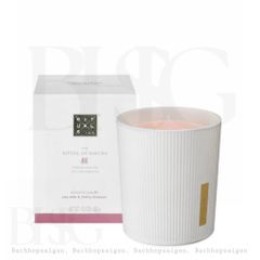 Nến thơm Rituals of Sakura Scented Candle dòng classic 290g