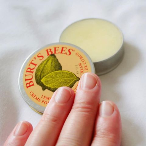 Sáp Dưỡng Móng Tay Burt’s Bee Lemon Butter Cuticle Cream 17g