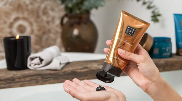 Sữa tắm Xà phòng đen The Rituals of hammam Black soap 150ml