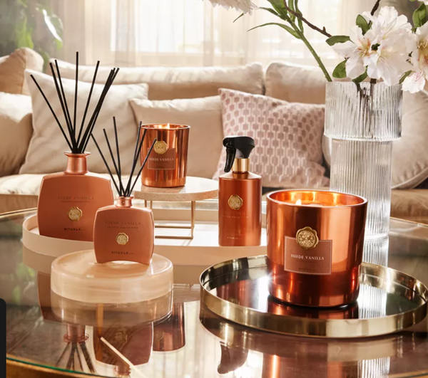 Nến thơm Rituals of SUEDE VANILLA Scented Candle Private collection 360g