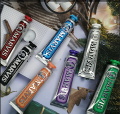 Kem đánh răng Marvis Classic strong toothpaste 85ml