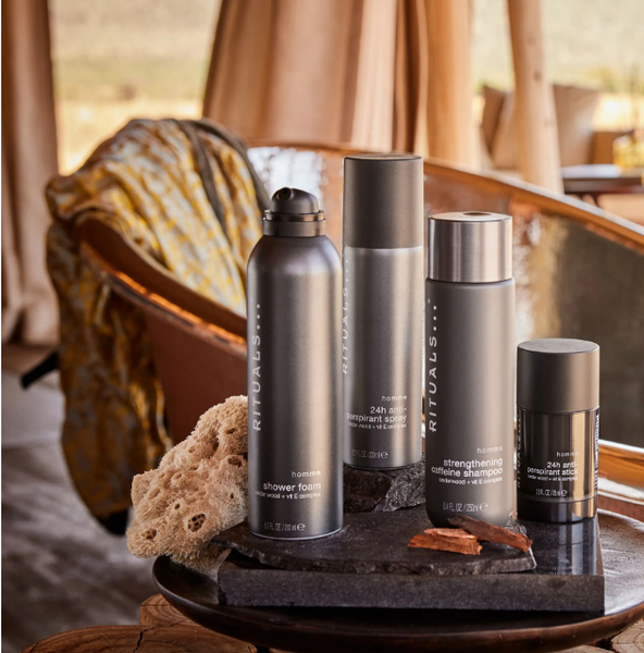 Dầu gội nam Homme Strenghening Caffeine Shampoo - Woody 250ml