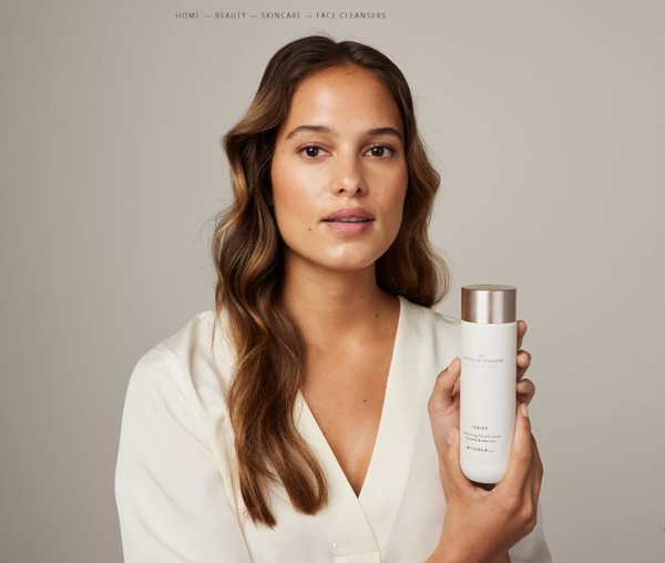 Nước hoa hồng làm sáng da The Ritual of Namaste Clarifying Facial Toner 250ml