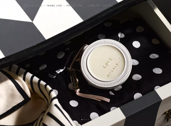 Thẻ thơm treo tủ áo Rituals LOVE Wardrobe Fragrance Soulful Collection