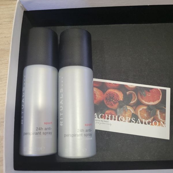 Xịt chống mồ hôi The Rituals sport  Anti-perspirant Spray 24h