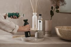 Tinh dầu tán hương The Rituals of  Sakura Fragrance Sticks 70ml