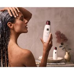 Dầu gội chăm sóc tóc và giữ màu dành cho tóc nhuộm 5 mùi hương dòng truyền thống Rituals