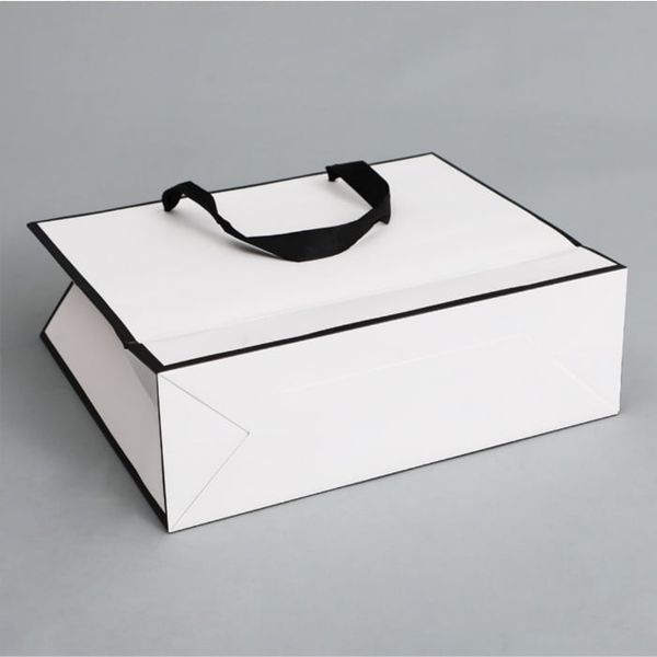 Túi giấy xách quà tặng 2 quai nhiều kích thước