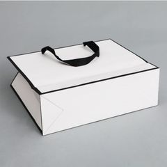 Túi giấy xách quà tặng 2 quai nhiều kích thước