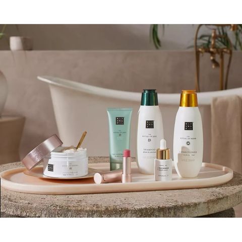 Dầu gội chăm sóc tóc và giữ màu dành cho tóc nhuộm 5 mùi hương dòng truyền thống Rituals