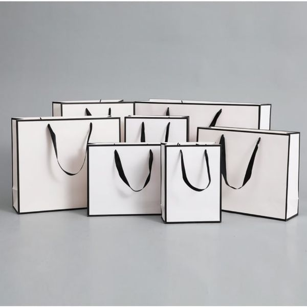Túi giấy xách quà tặng 2 quai nhiều kích thước