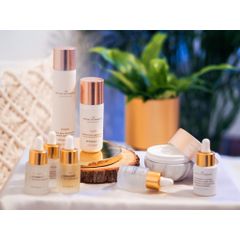 Nước hoa hồng làm sáng da The Ritual of Namaste Clarifying Facial Toner 250ml