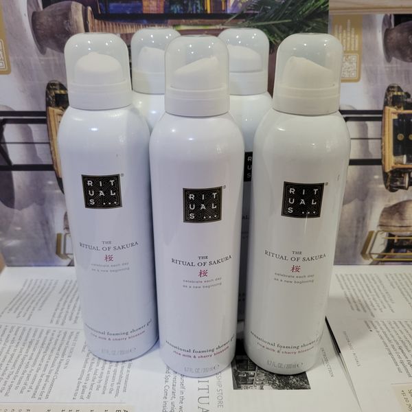 Sữa tắm tạo bọt Ritual of SAKURA shower gel 200ml
