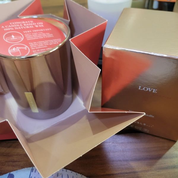 Nến thơm Rituals LOVE Scented Candle Limitted collection 290g