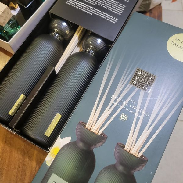 Tinh dầu tán hương The Rituals of Jing Fragrance Sticks 250ml