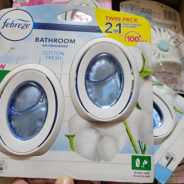 Tinh dầu khử mùi Toilet Febreze Crisp Cotton 7.5ml