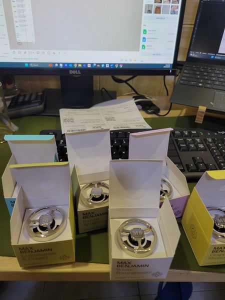 Sáp thơm ô tô Max Benjamin Grapefruit Shores Complete Car Fragrance