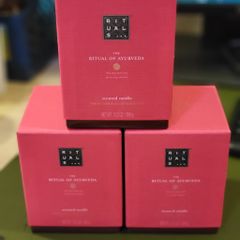 Nến thơm Rituals of Ayurveda Scented Candle dòng classic 290g