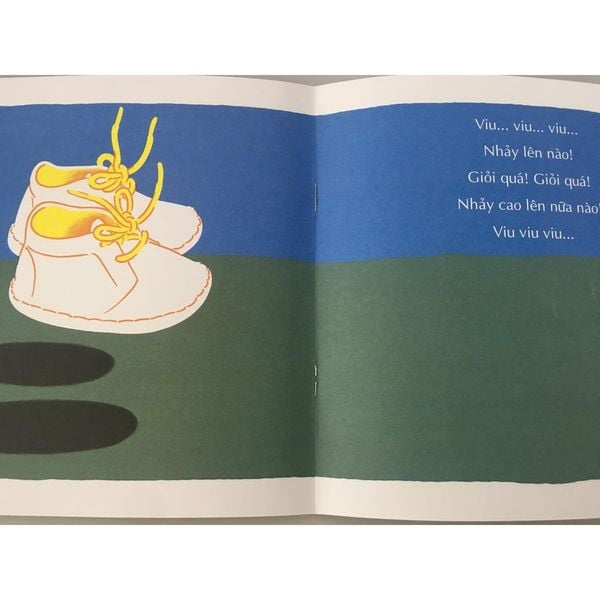 Ehon Nhật Bản - Giày Nhỏ Đi Thôi! (Từ 0 - 3 Tuổi) (Tái Bản 2019)