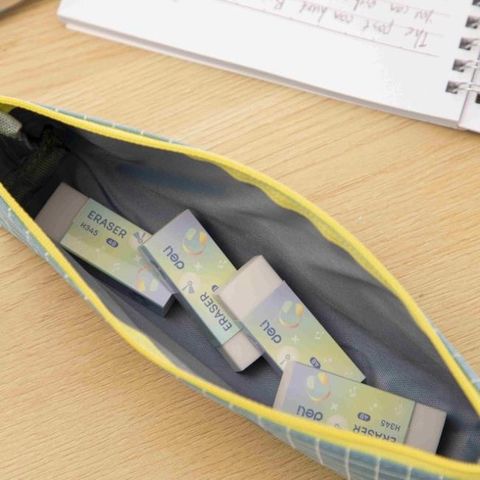 Gôm tẩy trắng ít bụi 4B Deli H345 (Deli CH345)