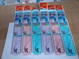 Thước kẻ dẻo 20cm DELI EH20