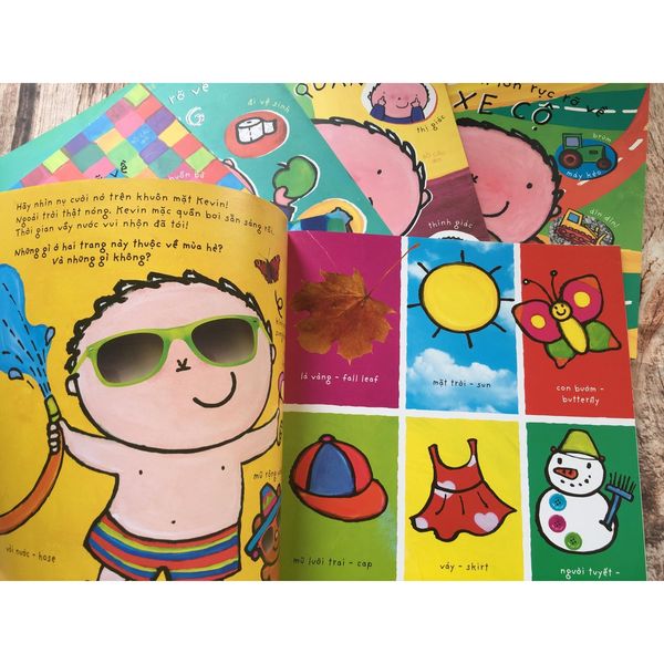 Cuốn Sách Lớn Rực Rỡ Về Bốn Mùa
