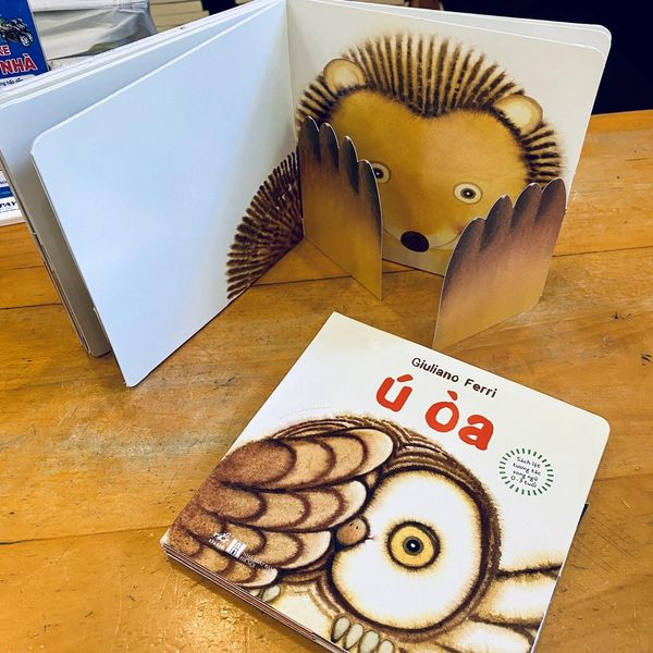 Sách Lật Tương Tác Song Ngữ 0-3 Tuổi - Ú Òa - Bìa Cứng