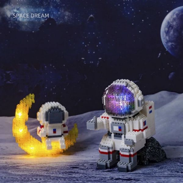 Bộ Xếp Hình - Phi Hành Gia - Đèn Led