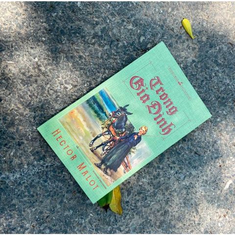 Trong Gia Đình (Tái Bản 2022)