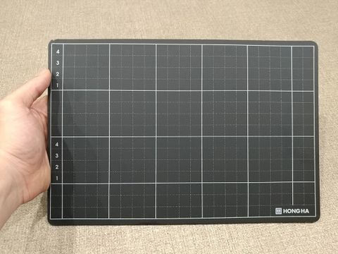 Bảng Phấn Học Sinh Mặt Gỗ - Kẻ Ô - Hồng Hà 3474 - Màu Đen