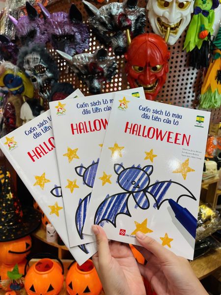Cuốn Sách Tô Màu Đầu Tiên Của Tớ - Halloween