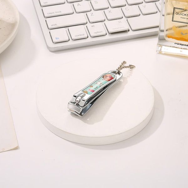 Cắt móng Shin-chan