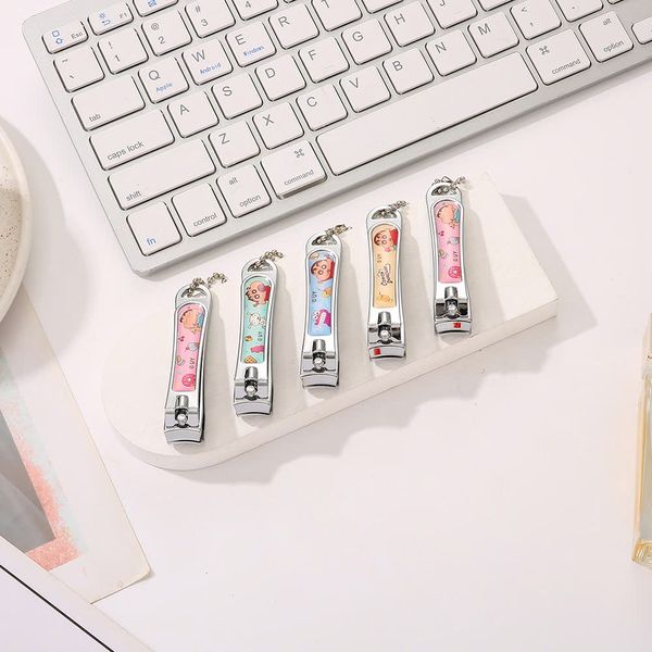 Cắt móng Shin-chan