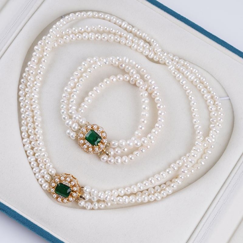 Vòng Cổ Ngọc Trai 3 Dây Ngọc Khoá Ngọc Bích Phong Cách Hoàng Gia MADAME HIEN PEARLS Cho Nữ CT061