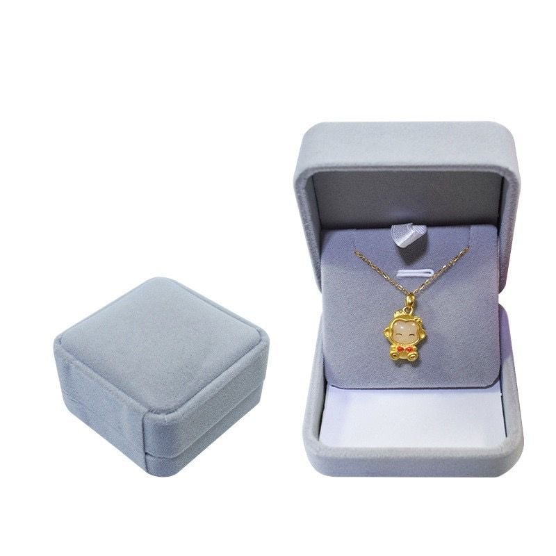 Hộp Đựng Bộ Nữ Trang MADAME HIEN PEARLS Sang Trọng 7,5cm x 7,5cm x 4cm PKG030