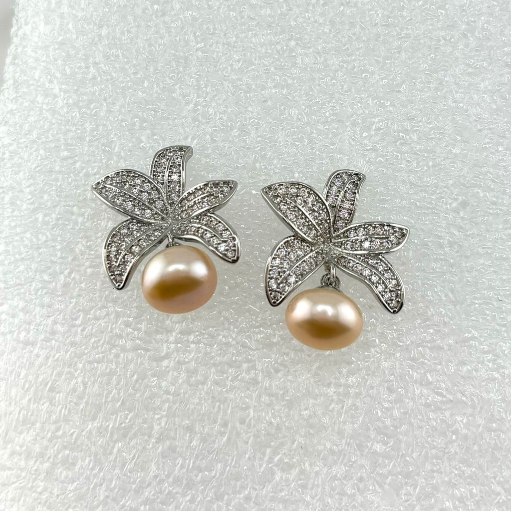 Bông Tai Ngọc Trai Tự Nhiên Mặt Hoa Ly Khung Bạc Đính Đá Zircon MADAME HIEN PEARLS Cho Nữ BTN191B Bạc