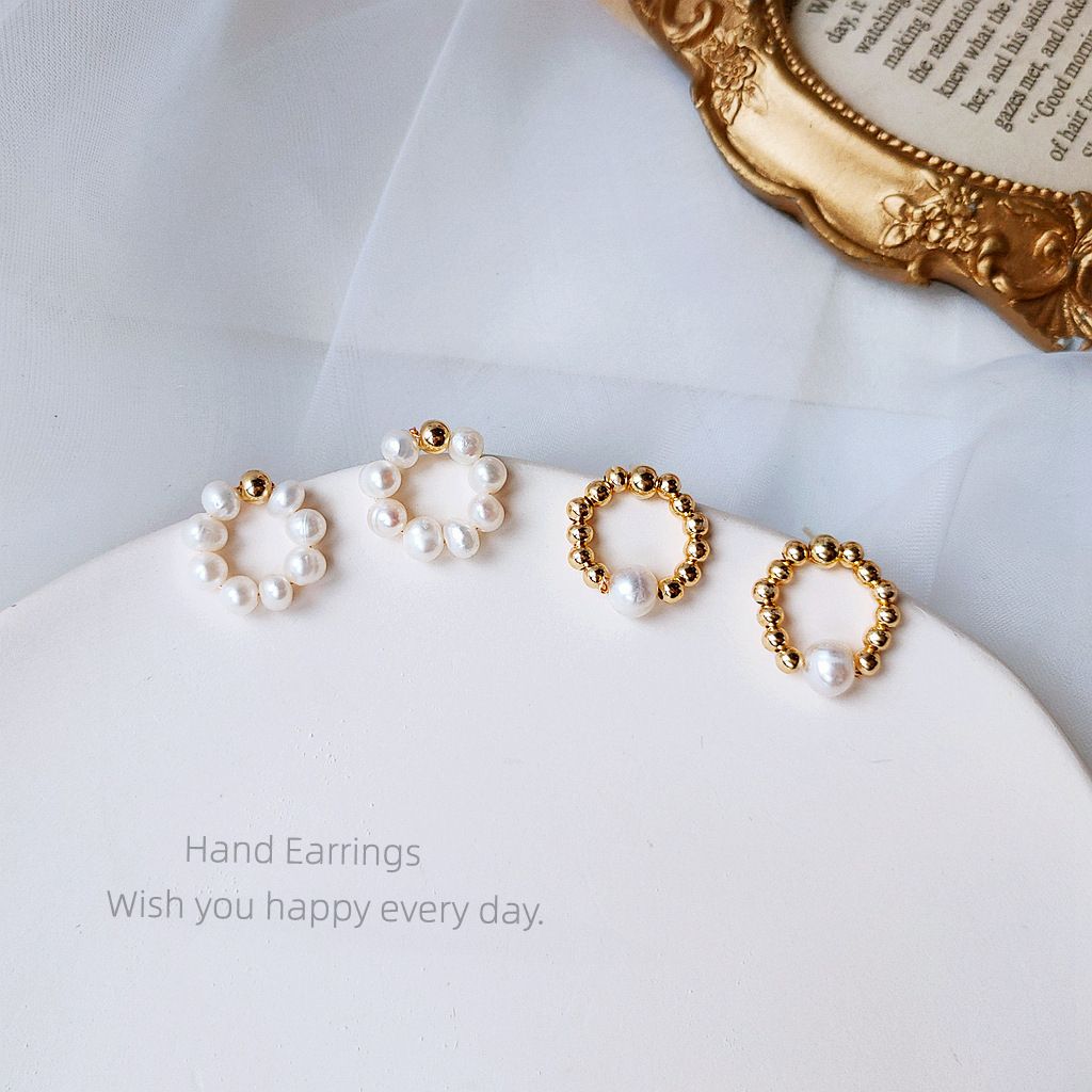 Bông Tai Vòng Tròn Nhỏ Đính Ngọc Trai Tự Nhiên MADAME HIEN PEARLS BTT007