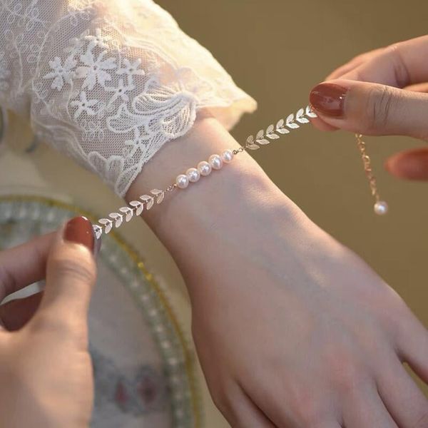 Vòng Tay Mạ Vàng Dây Lá 14K Đính Ngọc Trai Hạt Tròn Đẹp Sang Trọng Thời Trang VTT005