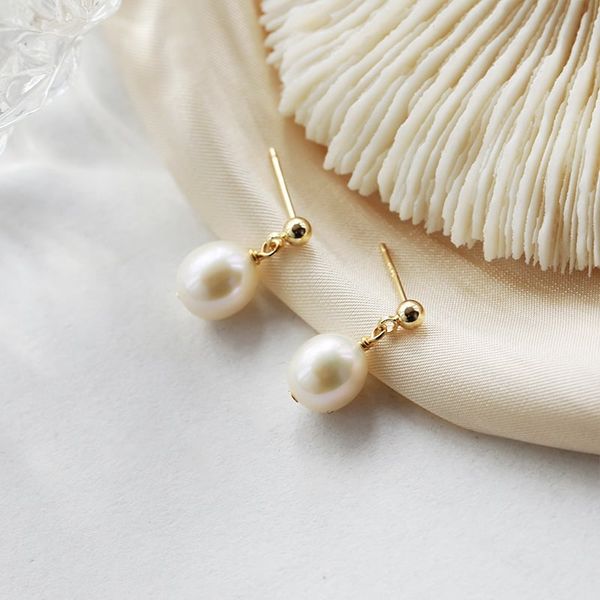 Bông Tai 1 Hạt Trai Tự Nhiên MADAME HIEN PEARLS phong cách đơn giản minimalist