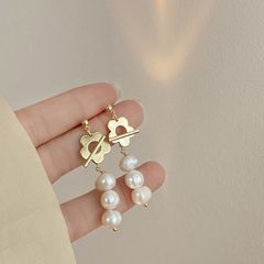Bông Tai Bạc 925 Mạ Hình Cánh Hoa MADAME HIEN PEARLS Đính Ngọc Trai Thời Trang BTT025