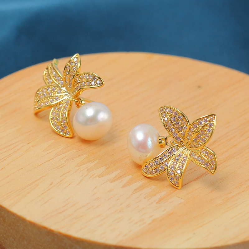 Bông Tai Ngọc Trai Tự Nhiên Mặt Hoa Ly Khung Vàng  Đính Đá Zircon MADAME HIEN PEARLS Cho Nữ BTN191V