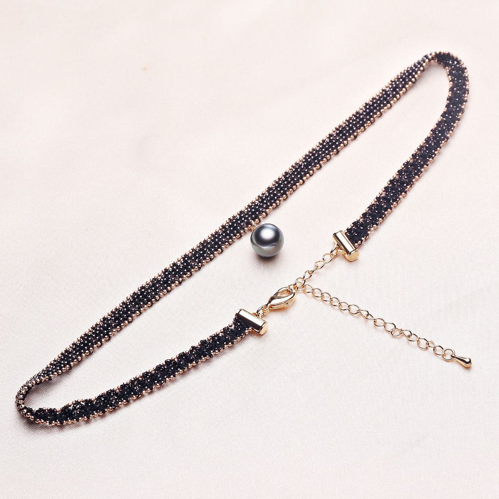 Vòng Cổ Ren Choker Đính Mặt Dây Chuyền Hạt Ngọc Trai Đen Tròn Xoe MADAME HIEN PEARLS MT022
