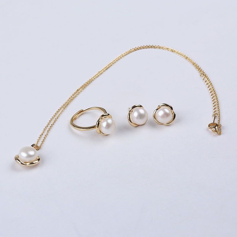 Bộ Vòng Cổ, Nhẫn Và Bông Tai Mạ Vàng Đính Ngọc Trai Nuôi Tự Nhiên Hộp Quà Cao Cấp Bộ Trang Sức Đơn Giản Sang Trọng SPS037