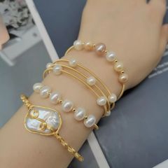 Vòng Tay Dạng Còng Cứng Mặt Đính 6 Hạt Ngọc Trai Nước Ngọt Tự Nhiên Dây Xoắn Freesize VTT012