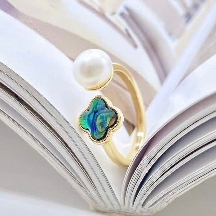Nhẫn Ngọc Trai Tự Nhiên Mặt Cỏ 4 Lá Xà Cừ Màu Vỏ Bàu Ngư MADAME HIEN PEARLS Freesize NN112