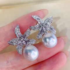 Bông Tai Ngọc Trai Tự Nhiên Mặt Hoa Ly Khung Bạc Đính Đá Zircon MADAME HIEN PEARLS Cho Nữ BTN191B Bạc