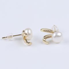 Bông Tai Thỏ P.l.a.y.b.o.y Đính Đá & Ngọc Trai MADAME HIEN PEARLS dễ thương BTN025