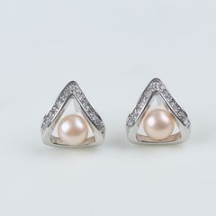 Bông Tai Ngọc Trai MADAME HIEN PEARLS Hình Học Tam Giác Đính Đá sang trọng BTN003