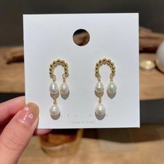 Bông Tai MADAME HIEN PEARLS Bạc 925 Mạ Dáng Dài Đính Ngọc Trai Tua Rua Thời Trang BTG021