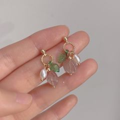 Bông Tai Mạ Bạc 925 MADAME HIEN PEARLS Hình Trái Dâu Đính Ngọc Trai Xinh Xắn BTG009